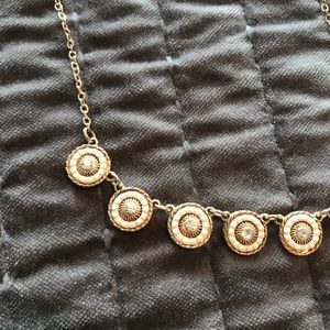 FRANCESCA’S necklace